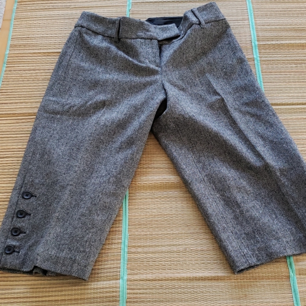 Women's black white capris pants